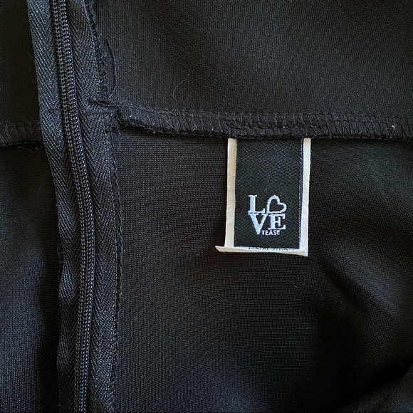 5/$25 🚨LAST CHANCE🚨 Black skirt - Picture 3 of 4